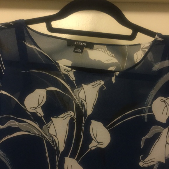 Alfani Blouse - Picture 5 of 5